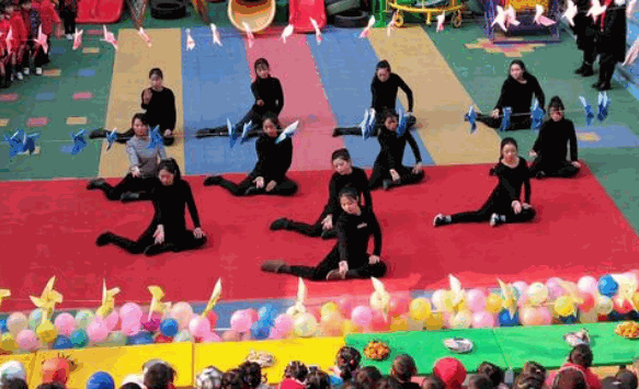 阳光童年幼儿园